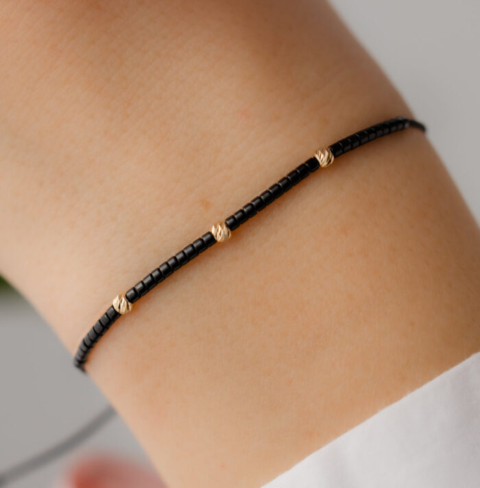 Bratara cu bilute de aur 14k si margele miyuki negru lucios - imagine 2