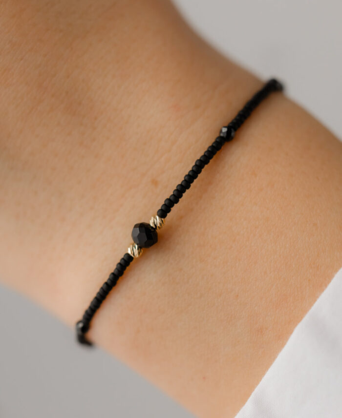 Bratara cu 2 bilute de aur 14k, pietre semipretioase de spinel si onix cu margele miyuki mate - imagine 1