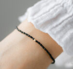 Bratara cu o biluta de aur 14k si combinatie spinel cu miyuki mat