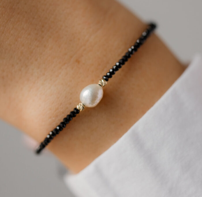 Bratara cu 2 bilute de aur 14k, perla de cultura si piatra semipretioasa de spinel - imagine 1