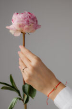 Bratara inima aur 14k pe snur rosu martisor - imagine 2