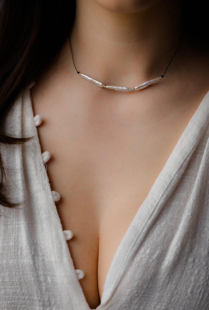 Colier perle de cultura baroc cu 4 bilute de aur 14k pe snur negru - imagine 1