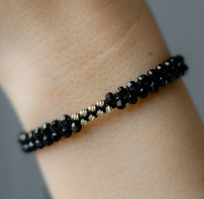 Bratara cu 8 bilute de aur 14k si piatra semipretioasa de spinel, model impletit 7 - imagine 2