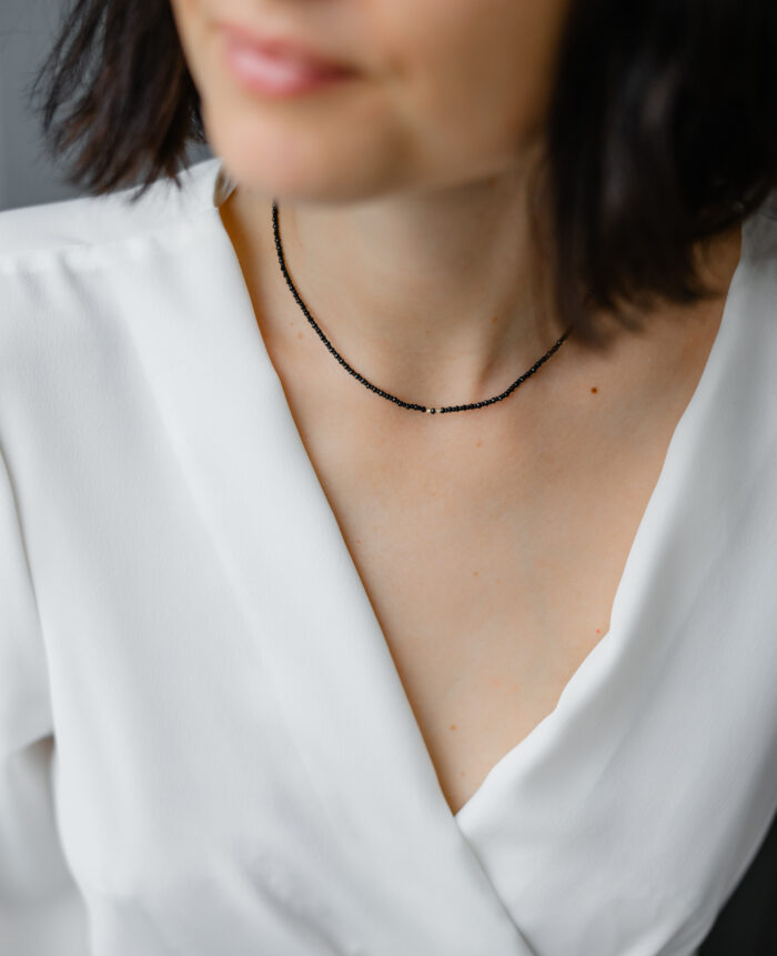 Colier cu 2 bilute de aur 14k si combinatie de spinel cu miyuki mat pe snur negru - imagine 5