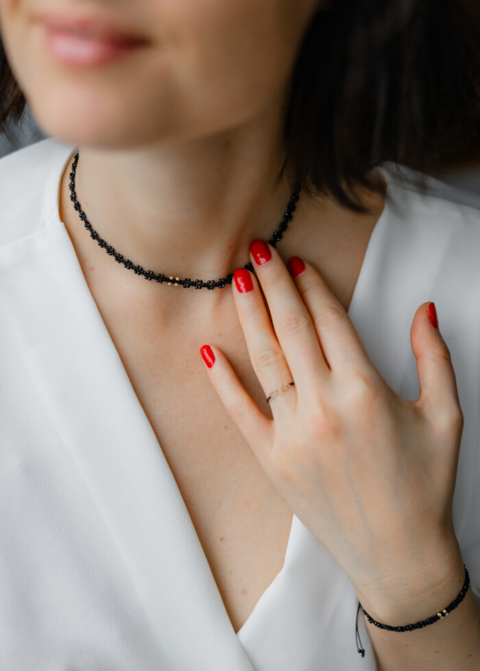 Colier cu 4 bilute de aur 14k si combinatie de spinel cu miyuki mat pe snur negru, model impletit 1 - imagine 2