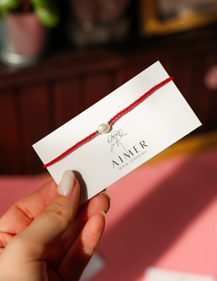 Bratara cu doua bilute de aur 14k, o perla de cultura si margele miyuki rosii pe snur rosu martisor - imagine 1